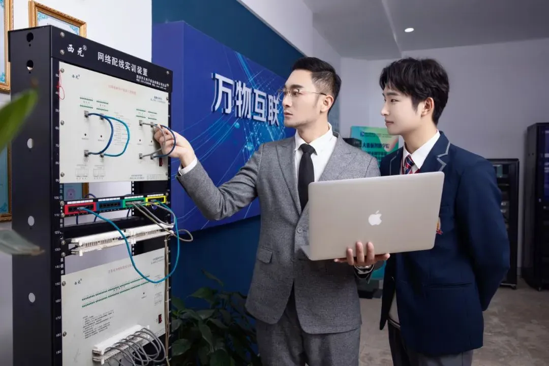 �W(w��ng)�j(lu��)�\(y��n)�S���̎�����(sh��)�֕r(sh��)���ġ��[�����o(h��)�ߡ������ͺ������A��X�W(xu��)Ժ�����W(xu��)�ӓ�ռ�I(y��)�ߵ�